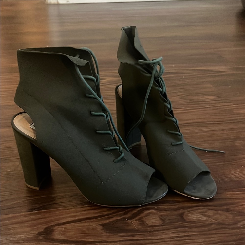 Steve Madden Green Peep-Toe Heels with Chunky Block Heel
